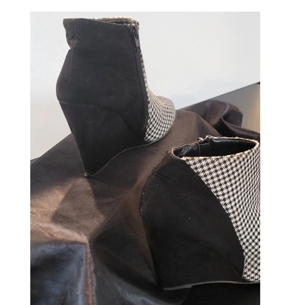 Madden Girl Zumba Houndstooth Wedge Booties Black White Ankle Boots 7M